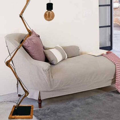 Lampada piantana in varie colorazioni e finiture